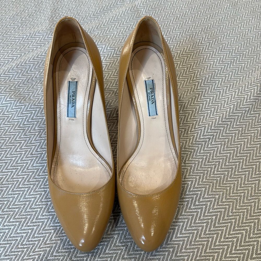 Prada Calzature Donna Beige Leather Platform Heels Very Loved Size 8.5